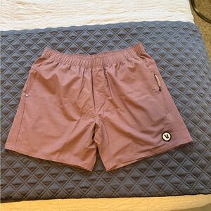 Vuori Maverick Volley Short 6”